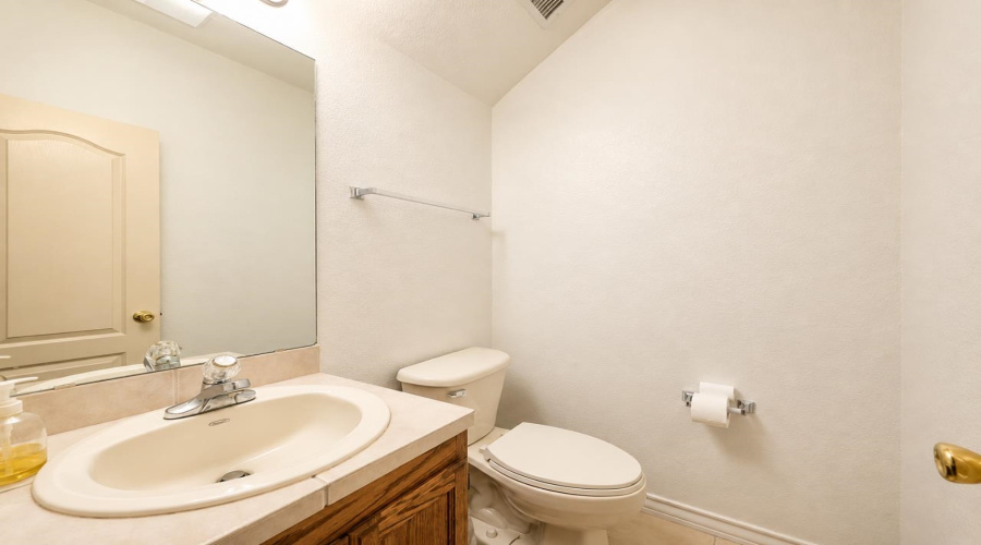 10126 Truchas Rd, laredo, Texas 78045, 3 Bedrooms Bedrooms, 7 Rooms Rooms,2 BathroomsBathrooms,Residential,For Rent,10126 Truchas Rd,20262671