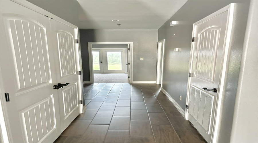 8216 Casa Verde Rd, Laredo, Texas 78041, 2 Bedrooms Bedrooms, 5 Rooms Rooms,2 BathroomsBathrooms,Residential,For Rent,8216 Casa Verde Rd,20262673