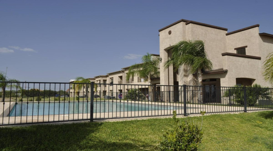 8216 Casa Verde Rd, Laredo, Texas 78041, 2 Bedrooms Bedrooms, 5 Rooms Rooms,2 BathroomsBathrooms,Residential,For Rent,8216 Casa Verde Rd,20262673
