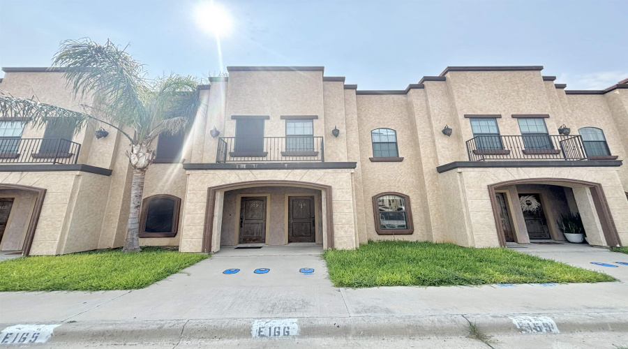 8216 Casa Verde Rd, Laredo, Texas 78041, 2 Bedrooms Bedrooms, 5 Rooms Rooms,2 BathroomsBathrooms,Residential,For Rent,8216 Casa Verde Rd,20262673