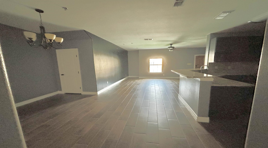 8216 Casa Verde Rd, Laredo, Texas 78041, 2 Bedrooms Bedrooms, 5 Rooms Rooms,2 BathroomsBathrooms,Residential,For Rent,8216 Casa Verde Rd,20262673