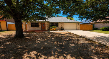 106 Biscayne Lp, laredo, Texas 78045, 3 Bedrooms Bedrooms, 5 Rooms Rooms,3 BathroomsBathrooms,Residential,For Sale,106 Biscayne Lp,20262678