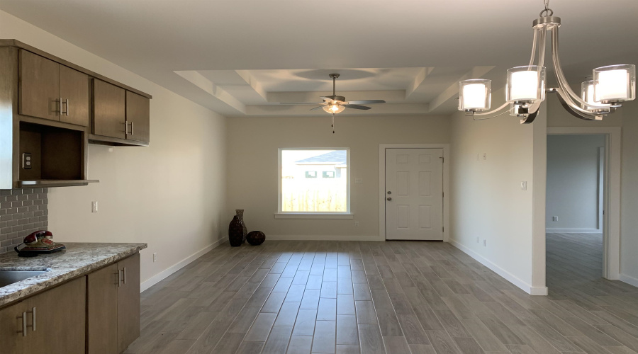 1409 Los Estribos Dr., Laredo, Texas 78046, 3 Bedrooms Bedrooms, 6 Rooms Rooms,2 BathroomsBathrooms,Residential,For Rent,1409 Los Estribos Dr.,20262680