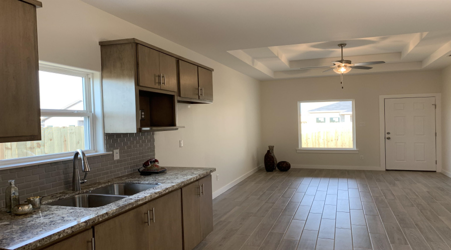 1409 Los Estribos Dr., Laredo, Texas 78046, 3 Bedrooms Bedrooms, 6 Rooms Rooms,2 BathroomsBathrooms,Residential,For Rent,1409 Los Estribos Dr.,20262680