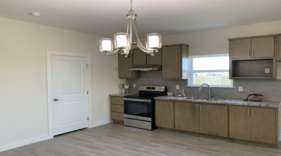 1409 Los Estribos Dr., Laredo, Texas 78046, 3 Bedrooms Bedrooms, 6 Rooms Rooms,2 BathroomsBathrooms,Residential,For Rent,1409 Los Estribos Dr.,20262680