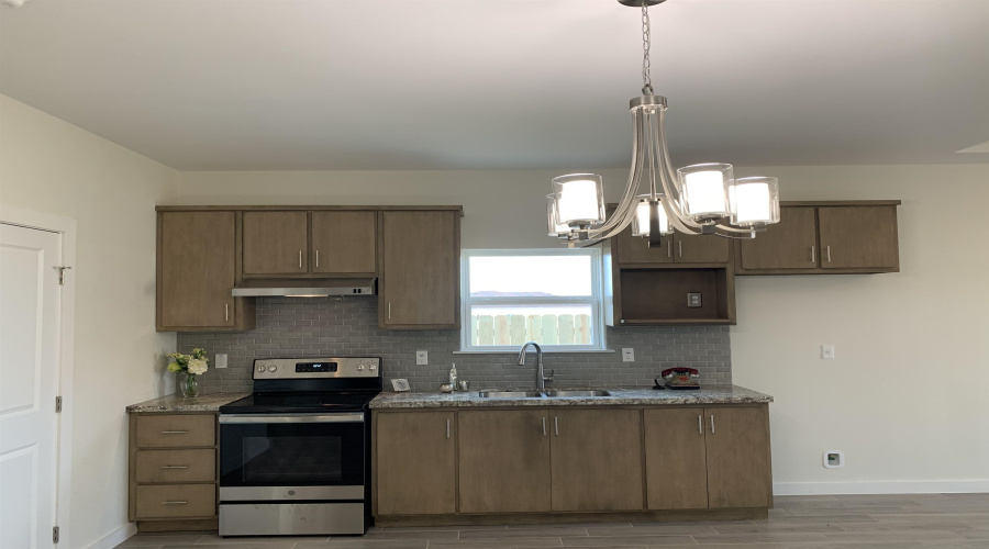 1409 Los Estribos Dr., Laredo, Texas 78046, 3 Bedrooms Bedrooms, 6 Rooms Rooms,2 BathroomsBathrooms,Residential,For Rent,1409 Los Estribos Dr.,20262680