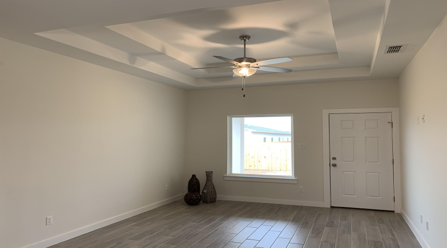 1409 Los Estribos Dr., Laredo, Texas 78046, 3 Bedrooms Bedrooms, 6 Rooms Rooms,2 BathroomsBathrooms,Residential,For Rent,1409 Los Estribos Dr.,20262680