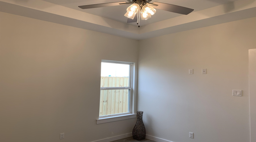 1409 Los Estribos Dr., Laredo, Texas 78046, 3 Bedrooms Bedrooms, 6 Rooms Rooms,2 BathroomsBathrooms,Residential,For Rent,1409 Los Estribos Dr.,20262680