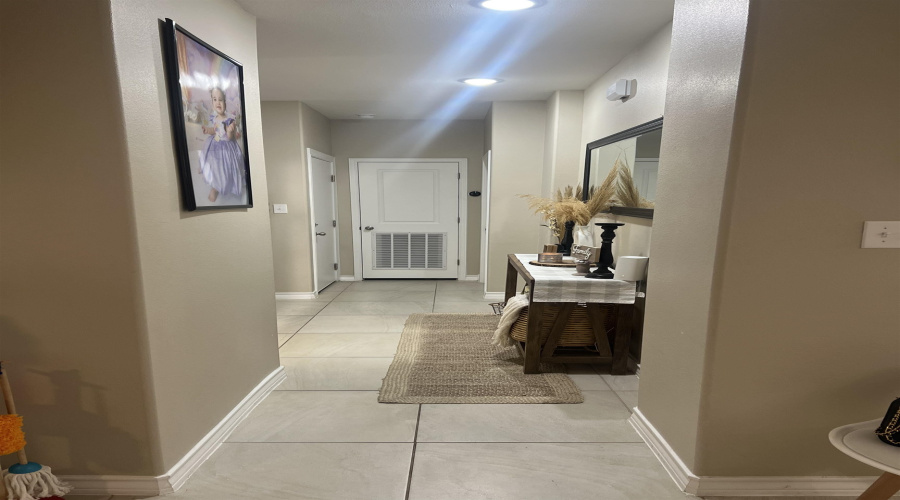 1501 Sombras Dr, Laredo, Texas 78045, 4 Bedrooms Bedrooms, 7 Rooms Rooms,3 BathroomsBathrooms,Residential,For Sale,1501 Sombras Dr,20262682