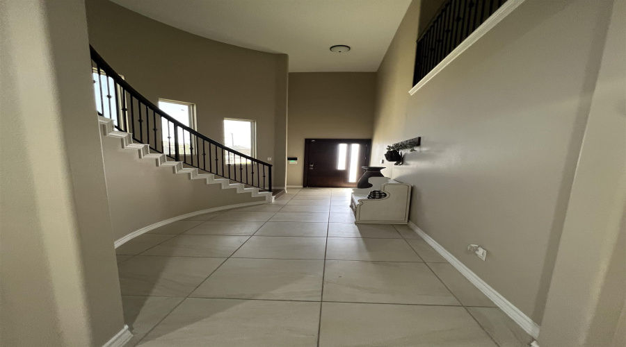 1501 Sombras Dr, Laredo, Texas 78045, 4 Bedrooms Bedrooms, 7 Rooms Rooms,3 BathroomsBathrooms,Residential,For Sale,1501 Sombras Dr,20262682