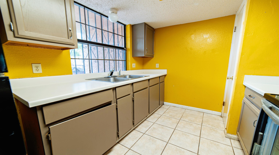 5500 McPherson Rd, Laredo, Texas 78041, 2 Bedrooms Bedrooms, 4 Rooms Rooms,1 BathroomBathrooms,Residential,For Sale,5500 McPherson Rd,20262683