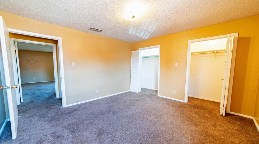 5500 McPherson Rd, Laredo, Texas 78041, 2 Bedrooms Bedrooms, 4 Rooms Rooms,1 BathroomBathrooms,Residential,For Sale,5500 McPherson Rd,20262683