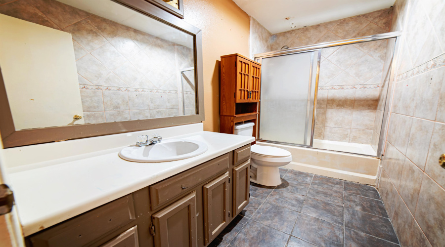 5500 McPherson Rd, Laredo, Texas 78041, 2 Bedrooms Bedrooms, 4 Rooms Rooms,1 BathroomBathrooms,Residential,For Sale,5500 McPherson Rd,20262683