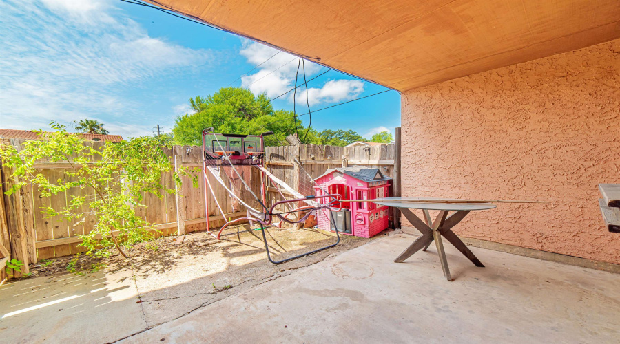 5500 McPherson Rd, Laredo, Texas 78041, 2 Bedrooms Bedrooms, 4 Rooms Rooms,1 BathroomBathrooms,Residential,For Sale,5500 McPherson Rd,20262683