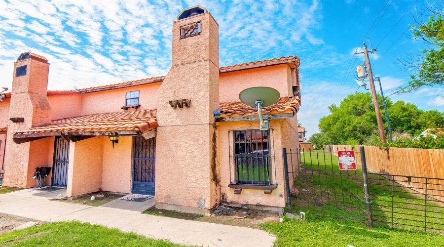 5500 McPherson Rd, Laredo, Texas 78041, 2 Bedrooms Bedrooms, 4 Rooms Rooms,1 BathroomBathrooms,Residential,For Sale,5500 McPherson Rd,20262683