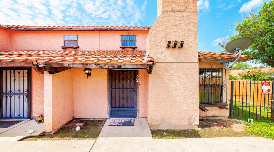 5500 McPherson Rd, Laredo, Texas 78041, 2 Bedrooms Bedrooms, 4 Rooms Rooms,1 BathroomBathrooms,Residential,For Sale,5500 McPherson Rd,20262683