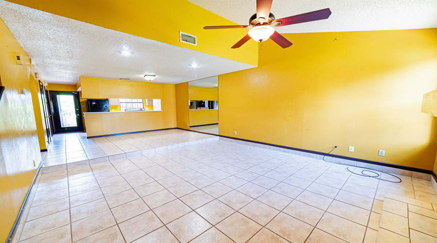 5500 McPherson Rd, Laredo, Texas 78041, 2 Bedrooms Bedrooms, 4 Rooms Rooms,1 BathroomBathrooms,Residential,For Sale,5500 McPherson Rd,20262683