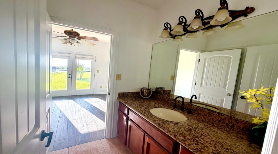 8216 Casa Verde Rd, Laredo, Texas 78041, 3 Bedrooms Bedrooms, 5 Rooms Rooms,2 BathroomsBathrooms,Residential,For Rent,8216 Casa Verde Rd,20262685