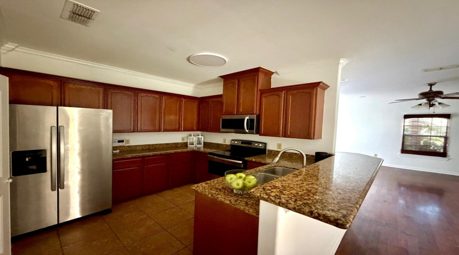 8216 Casa Verde Rd, Laredo, Texas 78041, 3 Bedrooms Bedrooms, 5 Rooms Rooms,2 BathroomsBathrooms,Residential,For Rent,8216 Casa Verde Rd,20262685