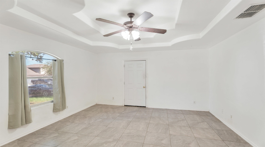823 Witherspoon Lp, Laredo, Texas 78046, 4 Bedrooms Bedrooms, 7 Rooms Rooms,2 BathroomsBathrooms,Residential,For Rent,823 Witherspoon Lp,20262690