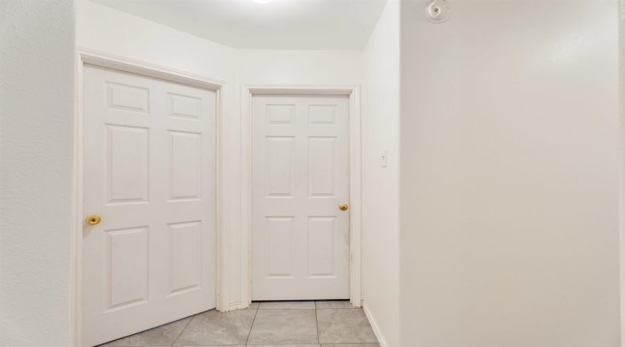 823 Witherspoon Lp, Laredo, Texas 78046, 4 Bedrooms Bedrooms, 7 Rooms Rooms,2 BathroomsBathrooms,Residential,For Rent,823 Witherspoon Lp,20262690