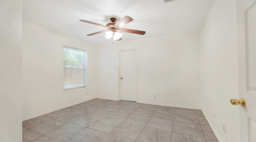 823 Witherspoon Lp, Laredo, Texas 78046, 4 Bedrooms Bedrooms, 7 Rooms Rooms,2 BathroomsBathrooms,Residential,For Rent,823 Witherspoon Lp,20262690