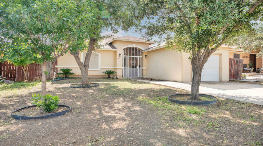 823 Witherspoon Lp, Laredo, Texas 78046, 4 Bedrooms Bedrooms, 7 Rooms Rooms,2 BathroomsBathrooms,Residential,For Rent,823 Witherspoon Lp,20262690