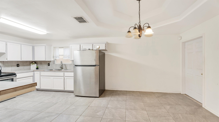 823 Witherspoon Lp, Laredo, Texas 78046, 4 Bedrooms Bedrooms, 7 Rooms Rooms,2 BathroomsBathrooms,Residential,For Rent,823 Witherspoon Lp,20262690