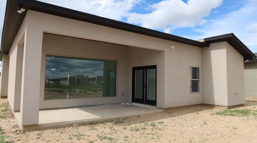 1601 Curriculum Ct., LAREDO, Texas 78046, 3 Bedrooms Bedrooms, 6 Rooms Rooms,2 BathroomsBathrooms,Residential,For Sale,1601 Curriculum Ct.,20262691