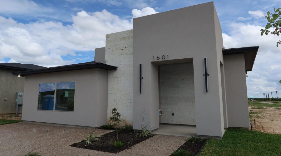 1601 Curriculum Ct., LAREDO, Texas 78046, 3 Bedrooms Bedrooms, 6 Rooms Rooms,2 BathroomsBathrooms,Residential,For Sale,1601 Curriculum Ct.,20262691