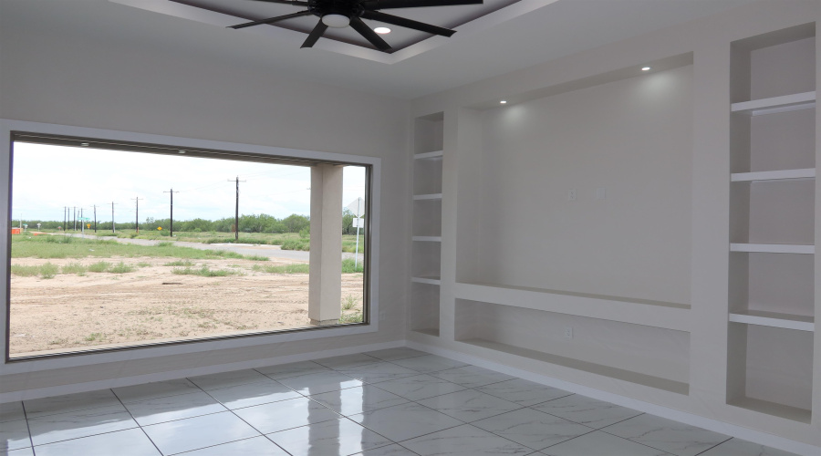 1601 Curriculum Ct., LAREDO, Texas 78046, 3 Bedrooms Bedrooms, 6 Rooms Rooms,2 BathroomsBathrooms,Residential,For Sale,1601 Curriculum Ct.,20262691