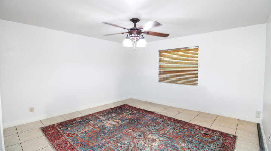 2081 Quito Lp, Laredo, Texas 78043, 3 Bedrooms Bedrooms, 4 Rooms Rooms,3 BathroomsBathrooms,Residential,For Sale,2081 Quito Lp,20262692
