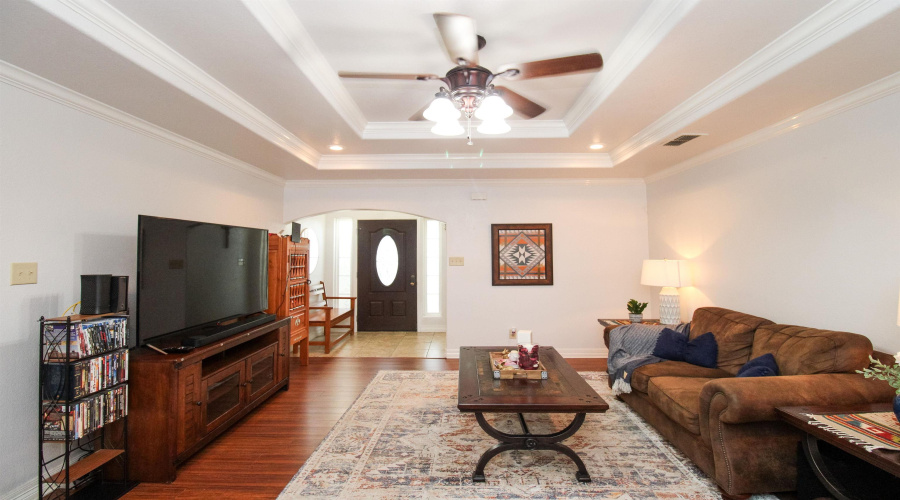 2081 Quito Lp, Laredo, Texas 78043, 3 Bedrooms Bedrooms, 4 Rooms Rooms,3 BathroomsBathrooms,Residential,For Sale,2081 Quito Lp,20262692