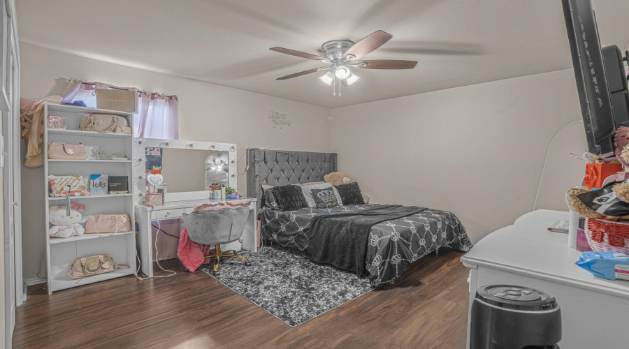 6114 Servando Dr, Laredo, Texas 78046, 4 Bedrooms Bedrooms, 7 Rooms Rooms,2 BathroomsBathrooms,Residential,For Sale,6114 Servando Dr,20262693