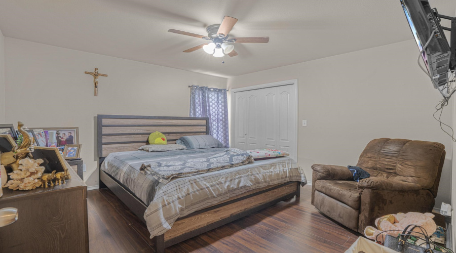 6114 Servando Dr, Laredo, Texas 78046, 4 Bedrooms Bedrooms, 7 Rooms Rooms,2 BathroomsBathrooms,Residential,For Sale,6114 Servando Dr,20262693