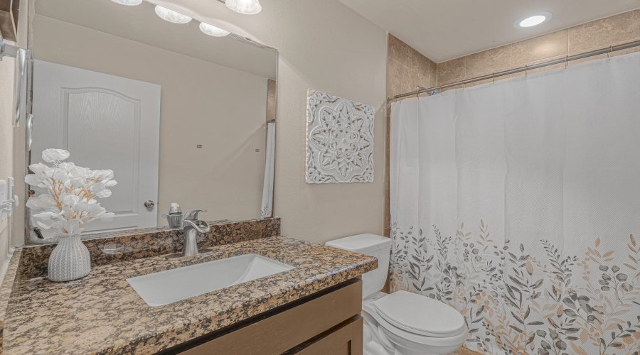 6114 Servando Dr, Laredo, Texas 78046, 4 Bedrooms Bedrooms, 7 Rooms Rooms,2 BathroomsBathrooms,Residential,For Sale,6114 Servando Dr,20262693