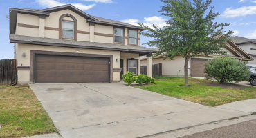 6114 Servando Dr, Laredo, Texas 78046, 4 Bedrooms Bedrooms, 7 Rooms Rooms,2 BathroomsBathrooms,Residential,For Sale,6114 Servando Dr,20262693
