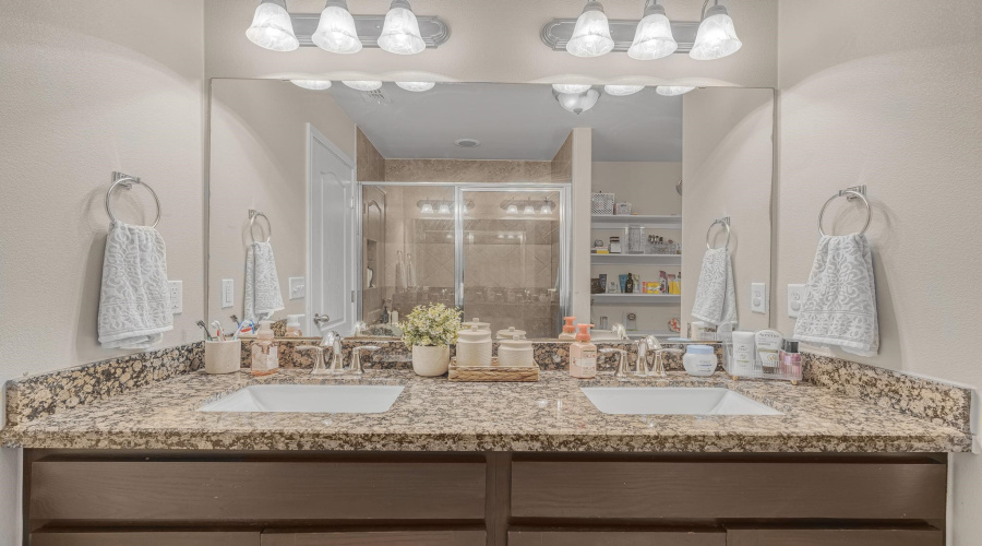 6114 Servando Dr, Laredo, Texas 78046, 4 Bedrooms Bedrooms, 7 Rooms Rooms,2 BathroomsBathrooms,Residential,For Sale,6114 Servando Dr,20262693