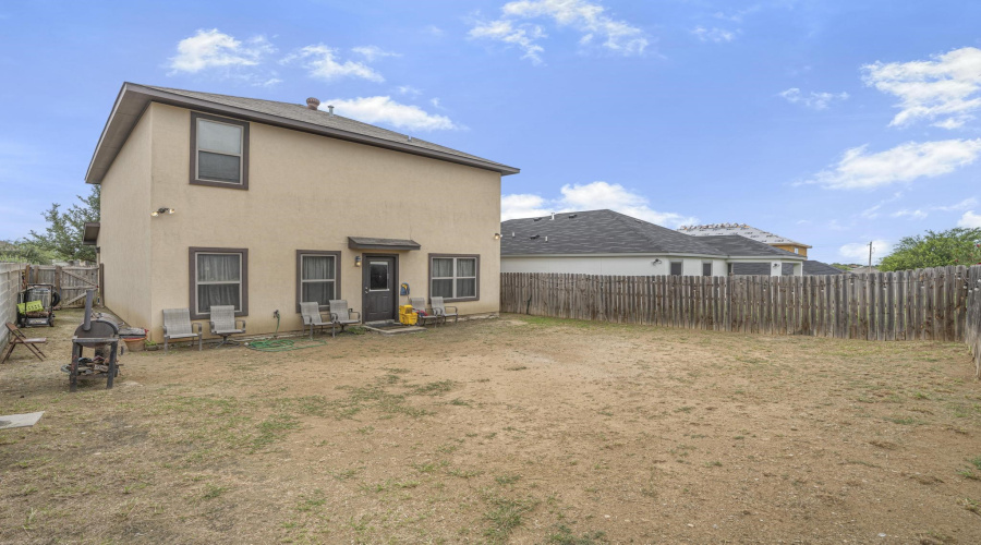 6114 Servando Dr, Laredo, Texas 78046, 4 Bedrooms Bedrooms, 7 Rooms Rooms,2 BathroomsBathrooms,Residential,For Sale,6114 Servando Dr,20262693