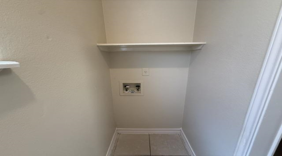 512 Norwich Lp, Laredo, Texas 78045, 2 Bedrooms Bedrooms, 4 Rooms Rooms,1 BathroomBathrooms,Residential,For Rent,512 Norwich Lp,20262695