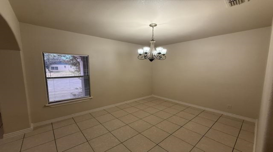 512 Norwich Lp, Laredo, Texas 78045, 2 Bedrooms Bedrooms, 4 Rooms Rooms,1 BathroomBathrooms,Residential,For Rent,512 Norwich Lp,20262695