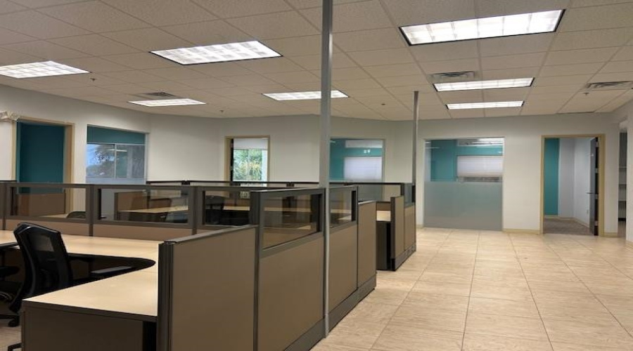 6909 Springfield Ave, Laredo, Texas 78041, 1 Room Rooms,1 BathroomBathrooms,Commercial retail/office,For Rent,6909 Springfield Ave,20255247