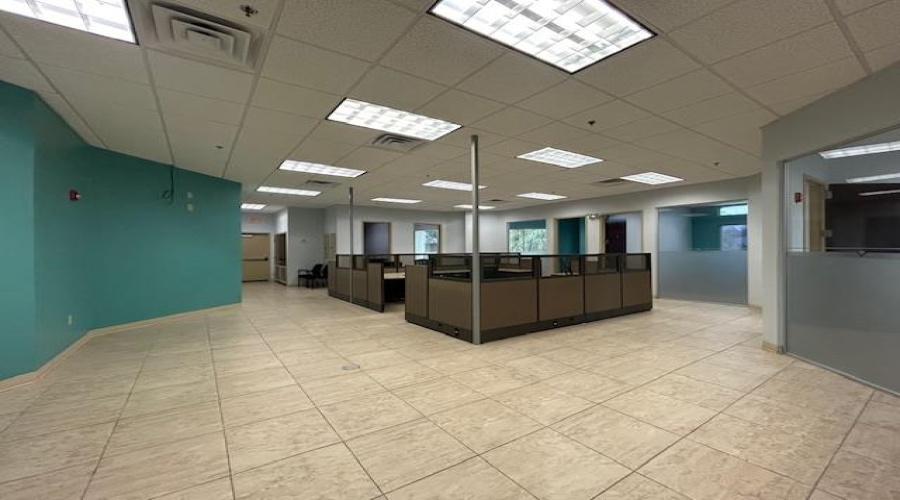 6909 Springfield Ave, Laredo, Texas 78041, 1 Room Rooms,1 BathroomBathrooms,Commercial retail/office,For Rent,6909 Springfield Ave,20255247