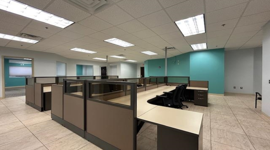 6909 Springfield Ave, Laredo, Texas 78041, 1 Room Rooms,1 BathroomBathrooms,Commercial retail/office,For Rent,6909 Springfield Ave,20255247