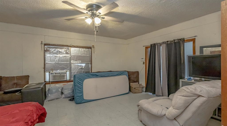 1701 Lincoln St, LAREDO, Texas 78040, ,Multi-family,For Sale,1701 Lincoln St,20262697