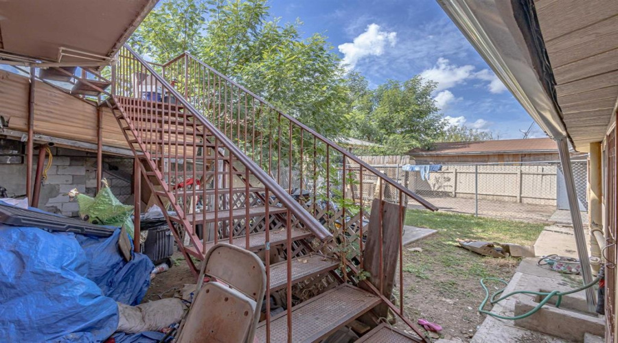1701 Lincoln St, LAREDO, Texas 78040, ,Multi-family,For Sale,1701 Lincoln St,20262697