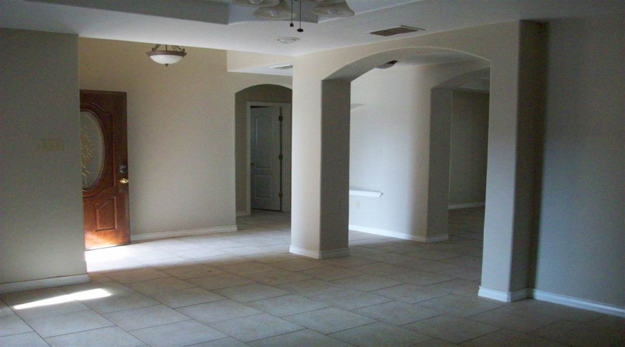 3916 Calle Guadalajara, Laredo, Texas 78046, 3 Bedrooms Bedrooms, 7 Rooms Rooms,2 BathroomsBathrooms,Residential,For Rent,3916 Calle Guadalajara,20262696