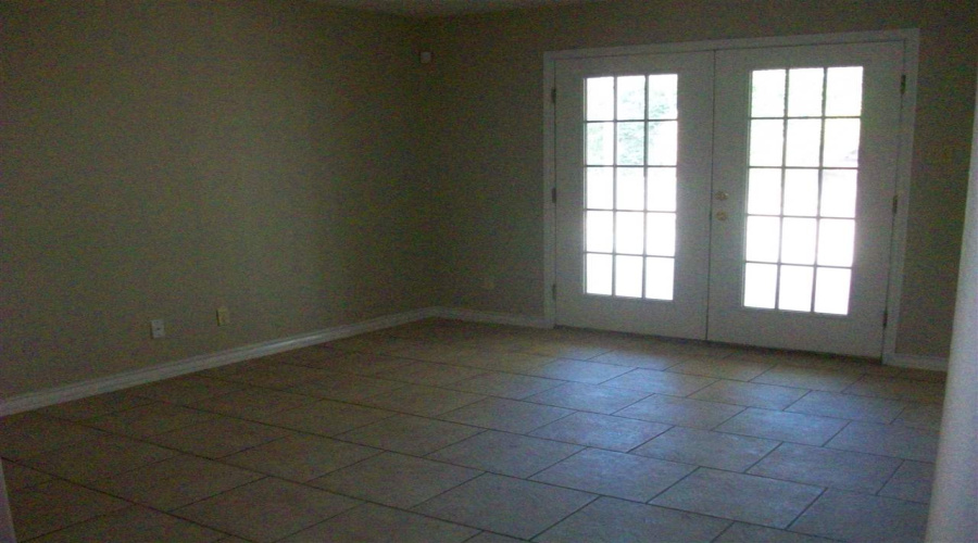 3916 Calle Guadalajara, Laredo, Texas 78046, 3 Bedrooms Bedrooms, 7 Rooms Rooms,2 BathroomsBathrooms,Residential,For Rent,3916 Calle Guadalajara,20262696