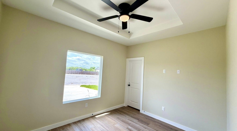 2410 Durazno Ct., Laredo, Texas 78046, 4 Bedrooms Bedrooms, 6 Rooms Rooms,2 BathroomsBathrooms,Residential,For Sale,2410 Durazno Ct.,20262700
