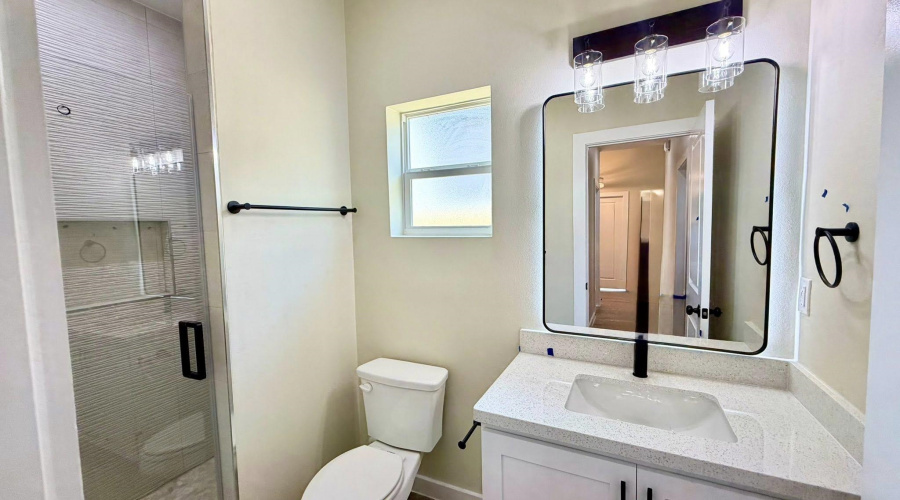 2410 Durazno Ct., Laredo, Texas 78046, 4 Bedrooms Bedrooms, 6 Rooms Rooms,2 BathroomsBathrooms,Residential,For Sale,2410 Durazno Ct.,20262700